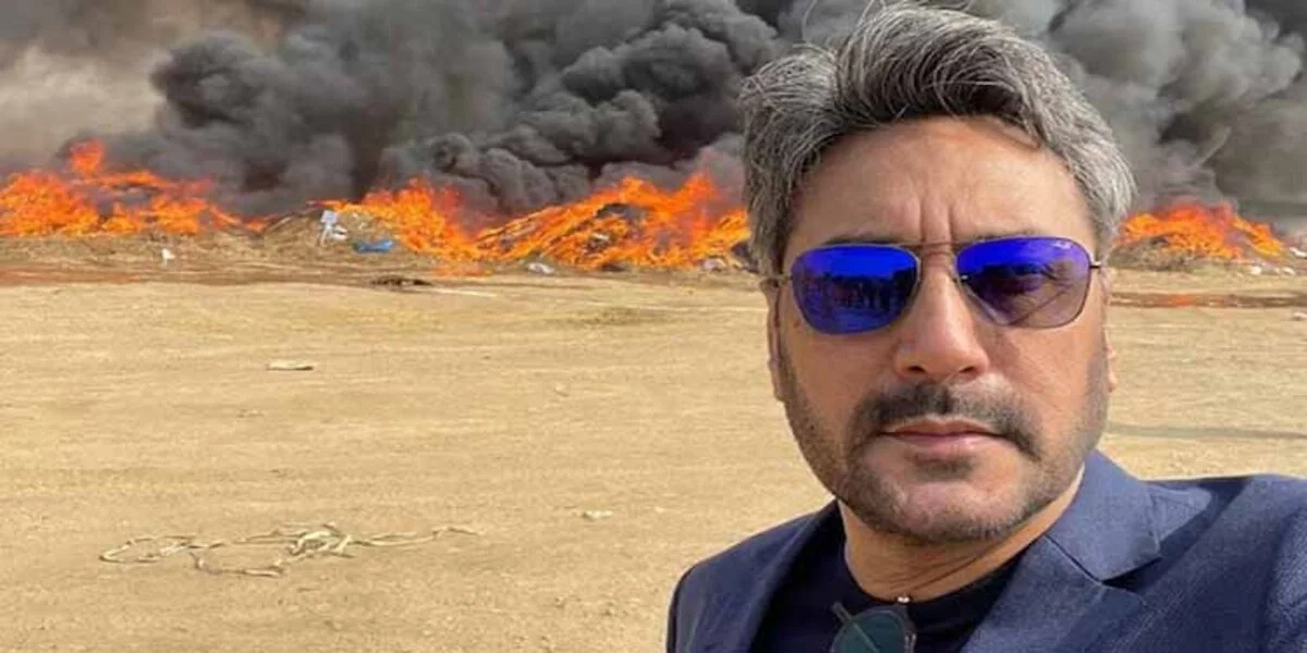 turbulence, flight, Adnan, storm, fear, goodbye, airport,