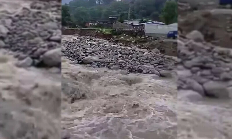 اپر دیر، سیلاب، پل ٹوٹنا